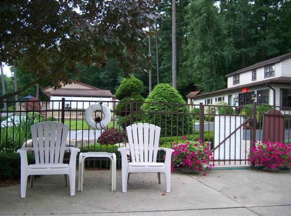 Tall Pines Motel Lake George Zewnętrze zdjęcie